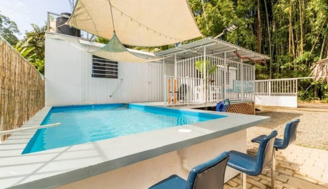 Container Pool House Manzanillo