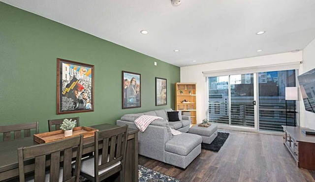 Contemporary Condo in the Gaslamp