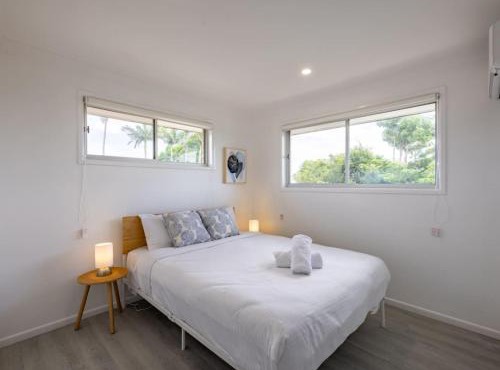 Convenient Comfort 4BR near Malls and Transport