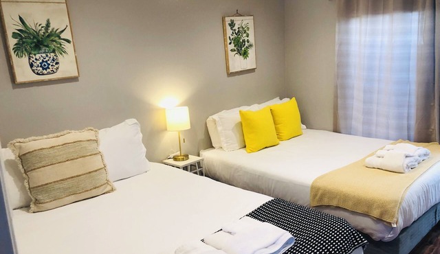 Corner 1-bedroom apt in wonderful Belmont close to SF airport, SFO & San Jose