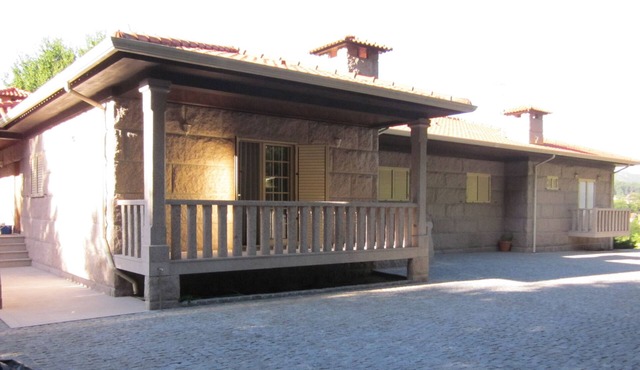 Country house situated in a quiet area between Guimarães and Braga