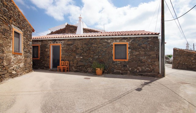 Country House 'Burro' with Mountain View, Wi-Fi and Air Conditioning