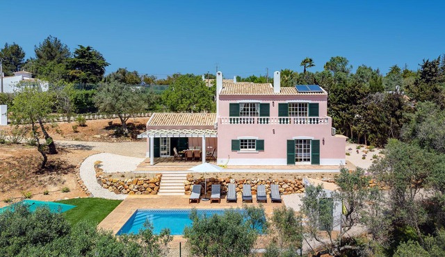 Countryside villa with pool [02]