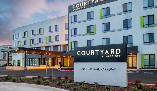 Courtyard by Marriott Modesto North