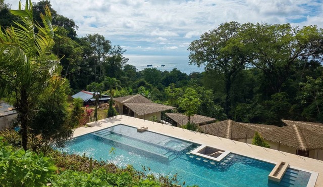 Cozy 1-bedroom villa in pleasant Provincia de Puntarenas with AC