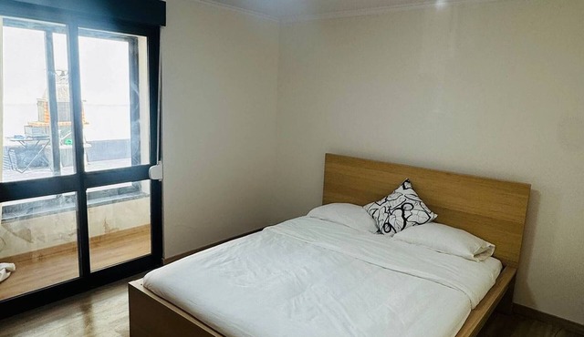 Cozy 2-bedroom Apartment in Pontinha, Portugal