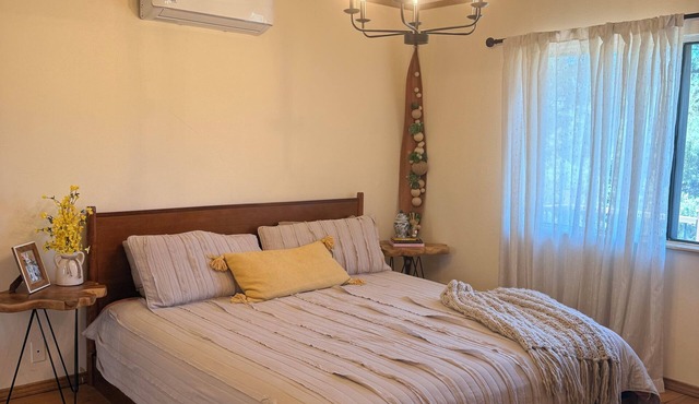 Cozy 4-bedroom cabin in marvelous Frazier Park with AC