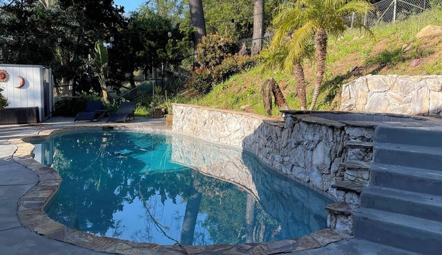 Cozy Airstream in Beautiful Rural Escondido