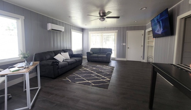 Cozy and quaint one bedroom centrally located in Turlock