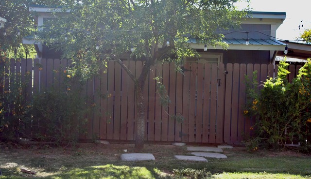 Cozy Detached Studio Guest Retreat in the Country!