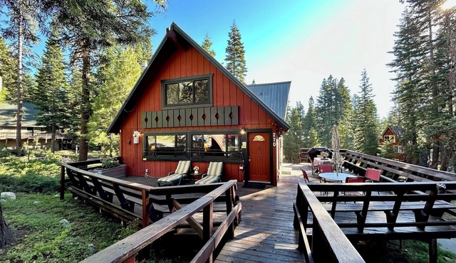 Cozy, family friendly cabin in Chamberlands. Sleeps 10!