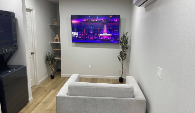 Cozy house in peaceful Modesto with WiFi, AC