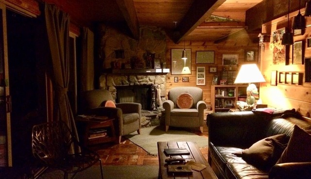 Cozy Pine Mountain Club Cabin 2 bedroom, 1 bath, pet-friendly, great fireplace