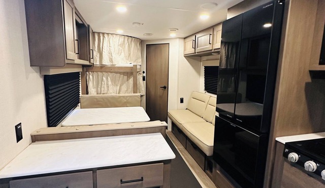 Cozy RV in Welcoming San Diego with WiFi, AC