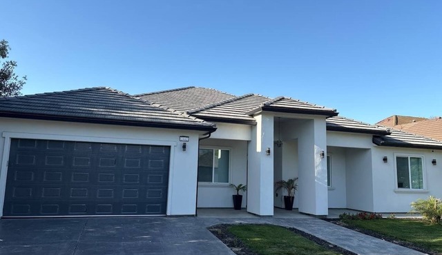 Custom house for luxury living for 10 people.