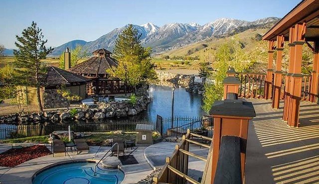 David Walley's Resort, 2br suite, Friday check-in