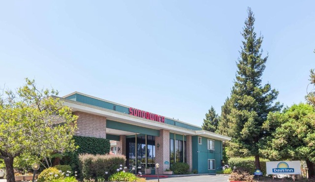 Days Inn & Suites by Wyndham Sunnyvale