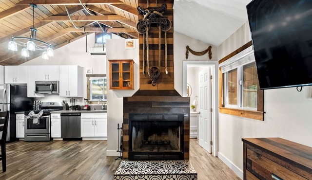 Delightful Cabin | Loft, Fire Pit & BBQ | Julian