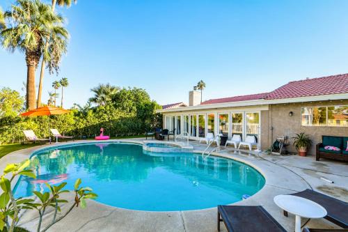Desert Pool House: Sun, Swim, Sip & Stay
