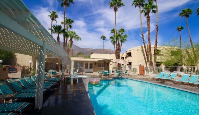 Desert Vacation Villas 2BR Apartment with Resort Access