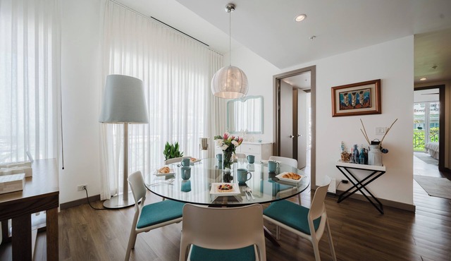 Discover the pinnacle of luxury and serenity with La Costa!