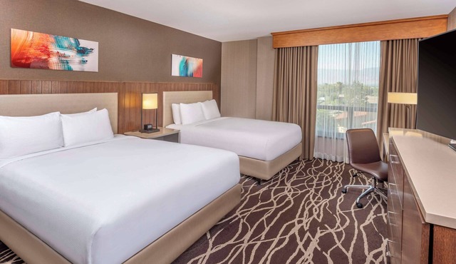 DoubleTree by Hilton Hotel San Bernardino