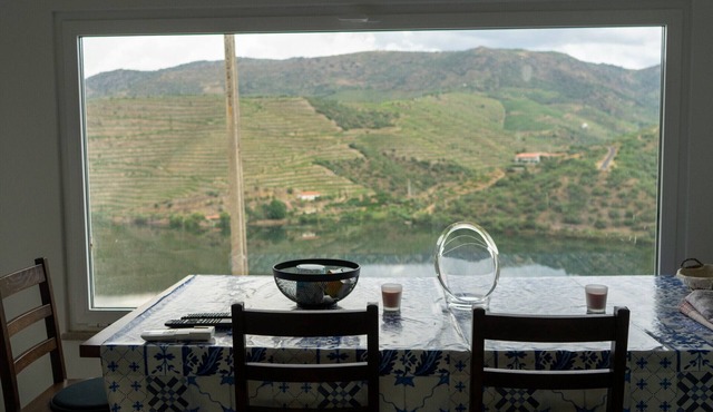 DOURO RIVER VIEW FAMILY RETREAT 3BD APARTMENT