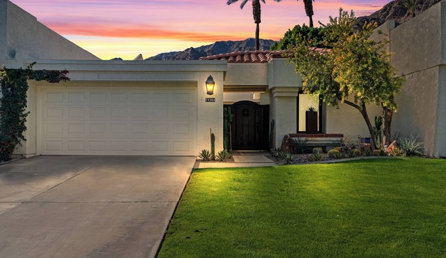 Elegant 3-bedroom getaway, great golf course views at LaQuinta Resort and Club