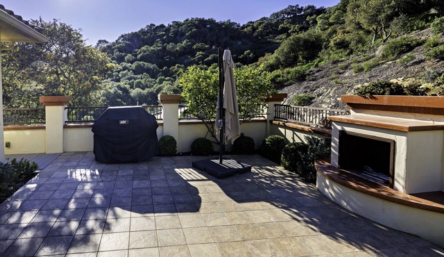 Elegant Avila Beach Retreat