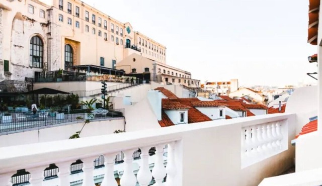 Elegant Urban Stay l Prime Location near to Santa