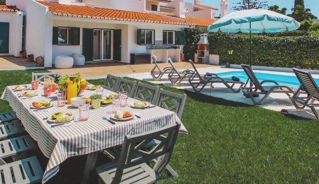 Elegant Villa w/Heatable Pool and BBQ