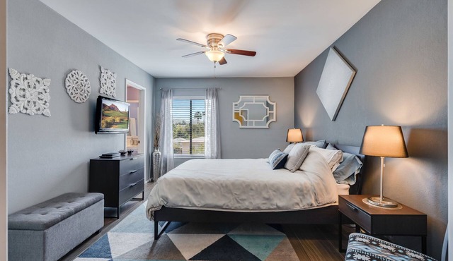 Embrace the Sun Your Luxurious Palm Springs Haven