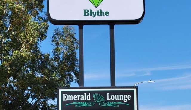 Emerald Inn & Lounge