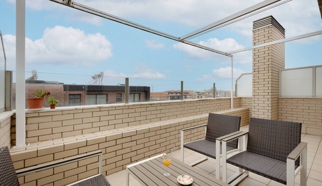 Espinho Retreat with Balcony