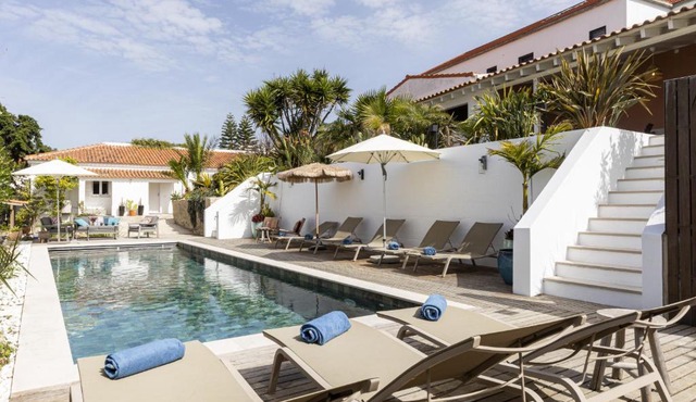 Estoril Contemporary Garden Villa by CadenzaLux