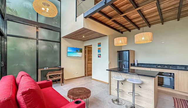 Estrellas #3 - Charming Cabin in Puerto Viejo with WiFi, Pool, AC & Ocean View!
