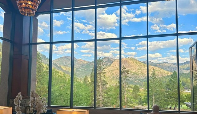 Everline Resort and Spa Fireplace Suite Valley View