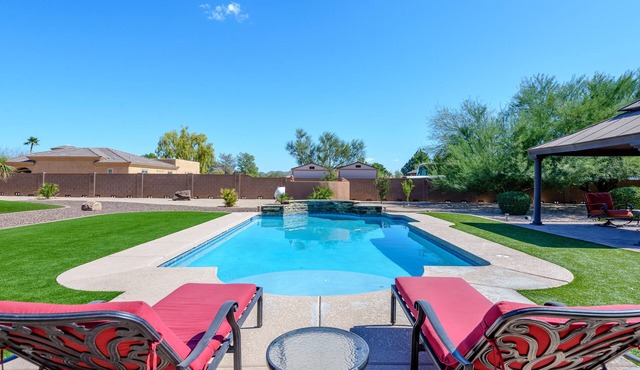 Expansive Vacation Home for your next AZ Vacation! Back yard PARADISE.
