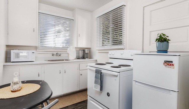 Experience our Sunshak in Avila - Pet Friendly!