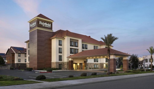 Fairfield by Marriott Inn & Suites Fresno Riverpark
