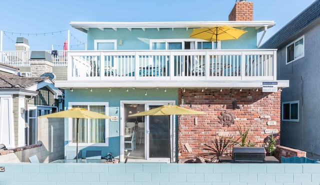 Family Beachside Getaway for 14 with A/C, Only 1/2 Block to the Beach