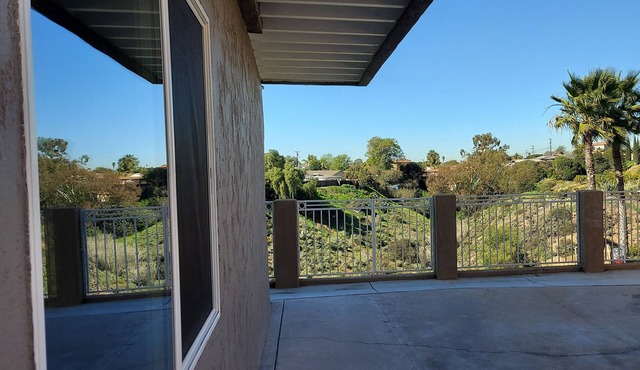 Fresh Breeze Haven! New 2BR Serene Retreat in Paradise Hills - San Diego