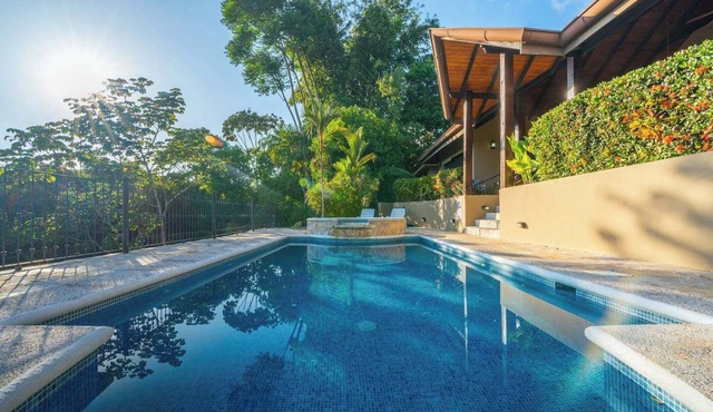 Gated Luxury-Sleeps 13-Ojochal-Near to beaches-ocean views