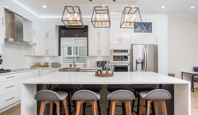 Gatsby`s Corner | King Bed | Near Parks & Golf