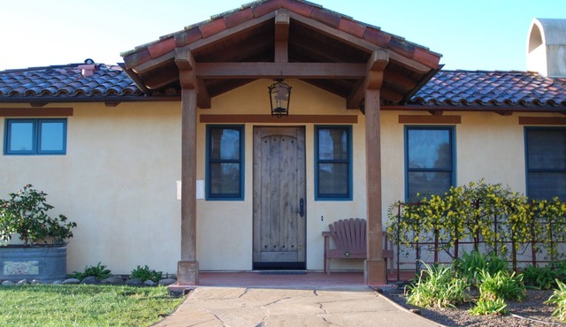 Gold Medal Vineyard/Beautiful Setting/Full Kitchen/Hypoallergenic