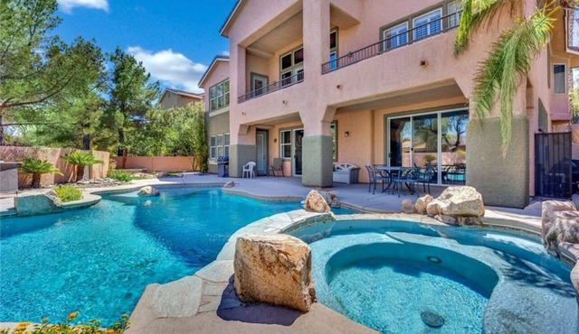 Golden Hour Estate-Pool/jacuzzi/Gated/Lux