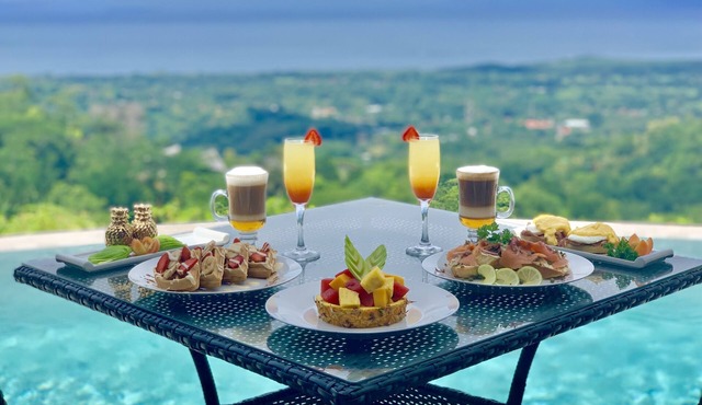 Golden Pineapple Villas