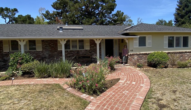 Gorgeous 2350 sq ft Ranch Home on a 14000 sq ft park-like Lot! Prime Location!