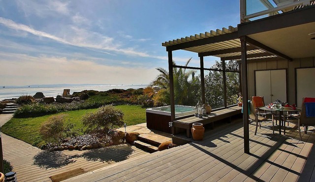 Gorgeous Beach House in a Private Cove