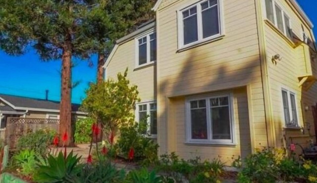 Great location Close to Ocean on a quiet one way street leads to Seabright Beach